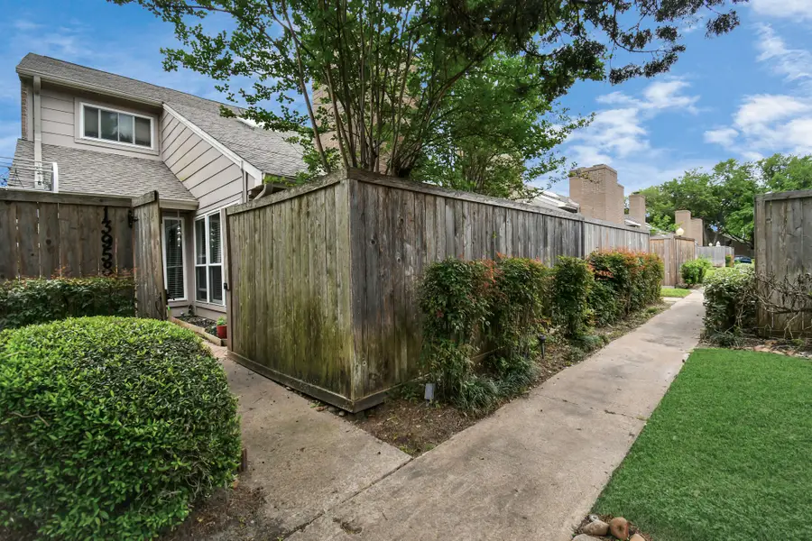 13958 Hollowgreen Drive #25, Houston, TX 77082 - Image #2