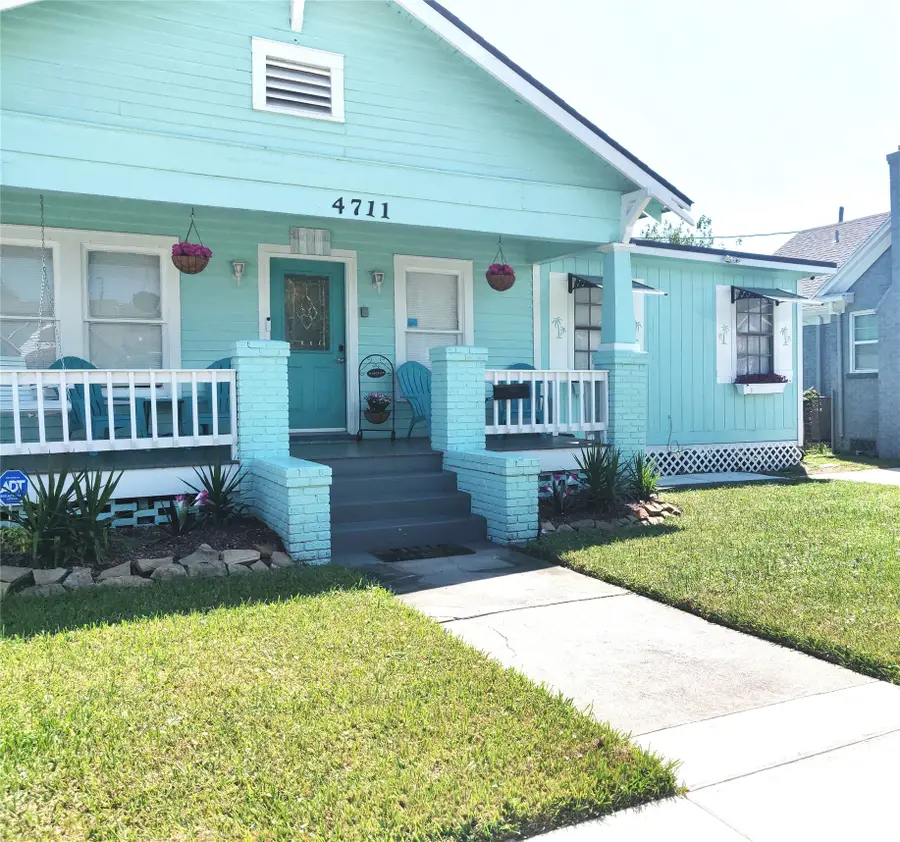 4711 Avenue S, Galveston, TX 77551 - #2