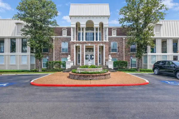 7575 Katy Freeway #101, Houston, TX 77024