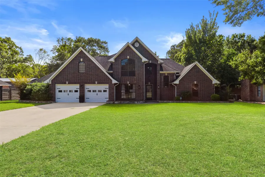223 Oetken W, Anahuac, TX 77514 - #2