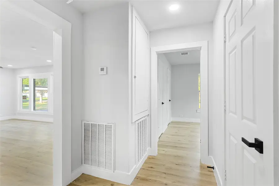 6714 E Bayou Drive, Hitchcock, TX 77563 - Image #3