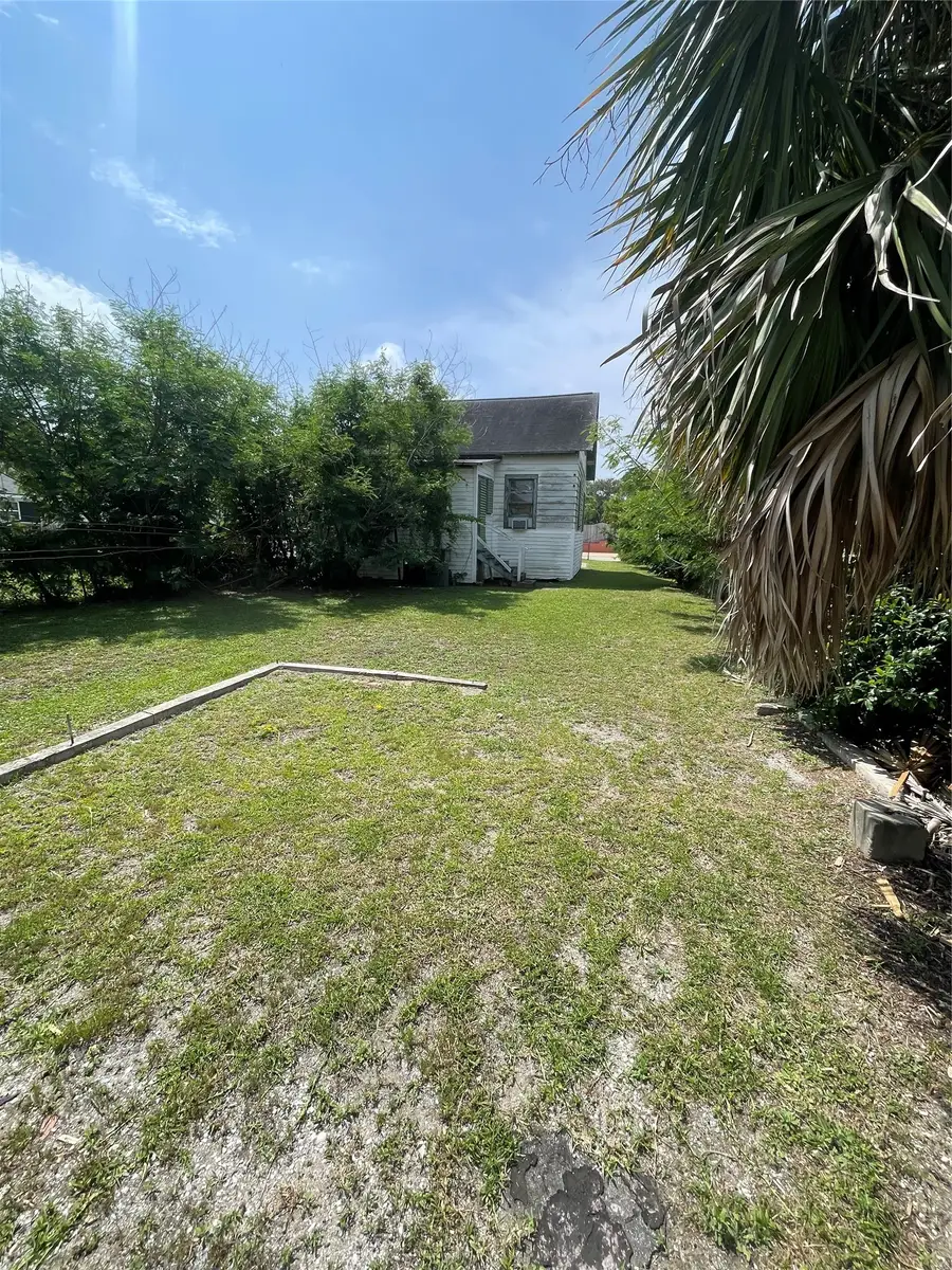 4618 Avenue Q 1/2, Galveston, TX 77551 - #3
