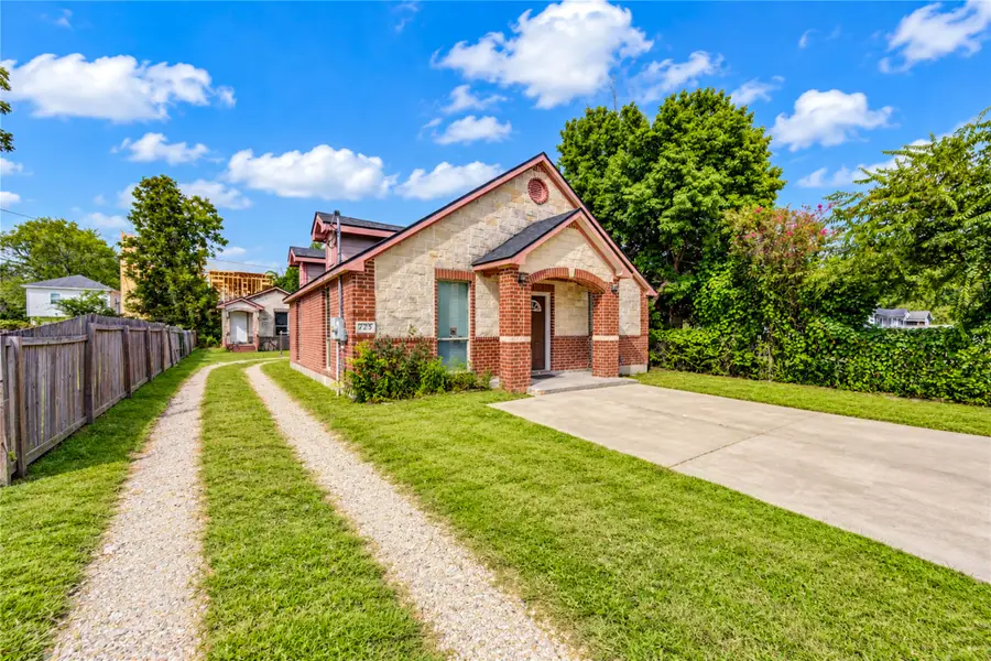 225 Palmyra St Street, Houston, TX 77022 - #2