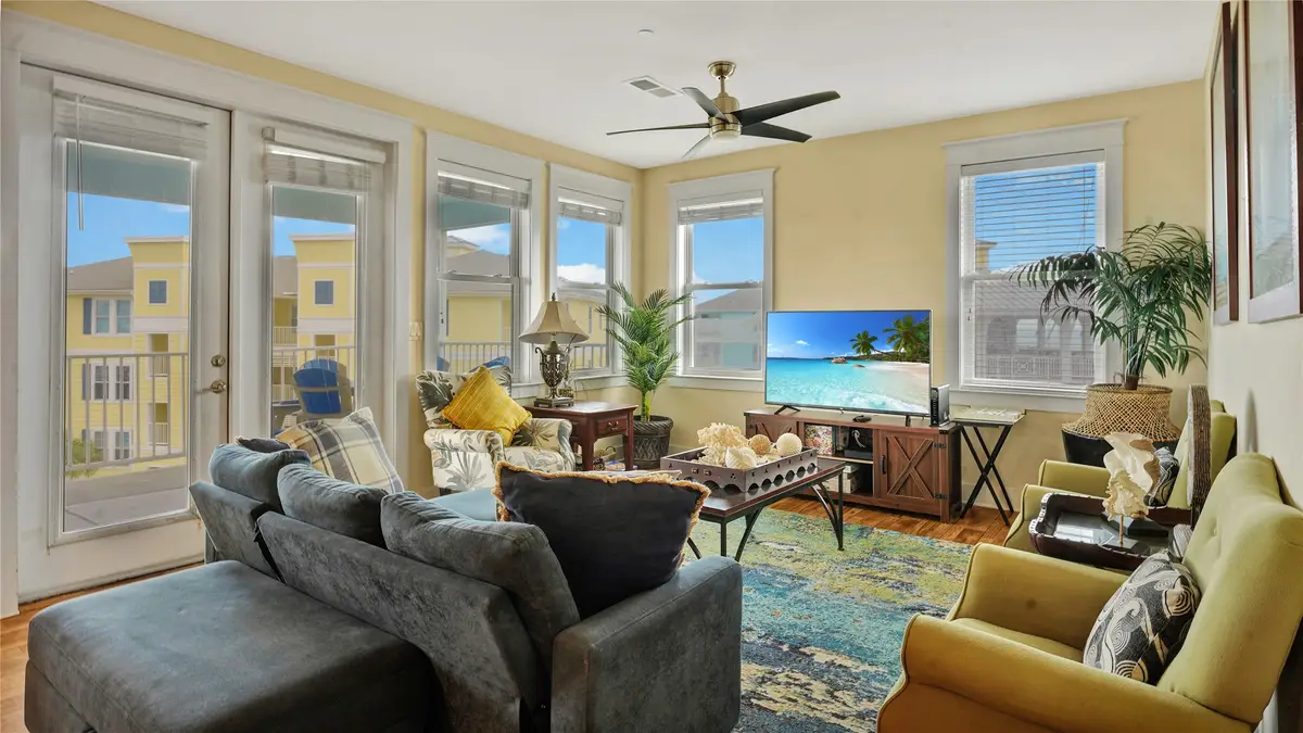 4131 Pointe West Dr #303, Galveston, TX 77554 - #1
