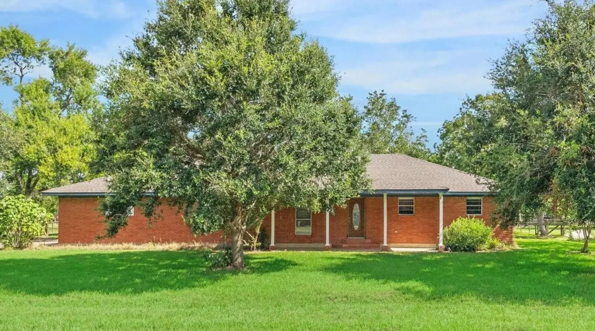 111 Chadwick, Bay City, TX 77414 - #1