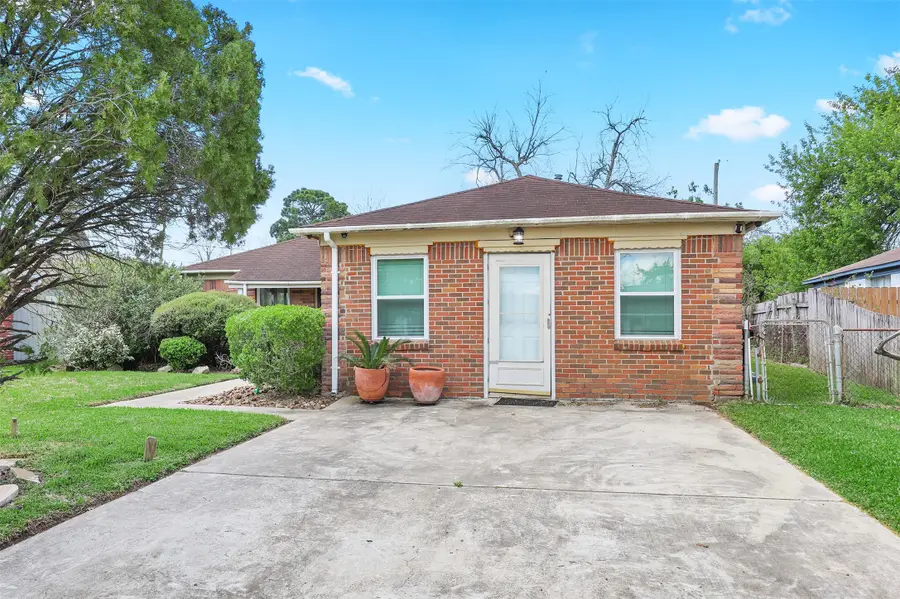 5405 Hazel Street, Baytown, TX 77521 - #2