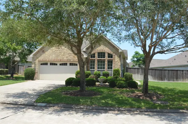 1227 N Riviera Circle, Pearland, TX 77581
