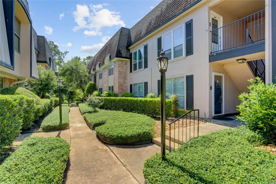 1807 Stoney Brook Drive #204, Houston, TX 77063 - #3