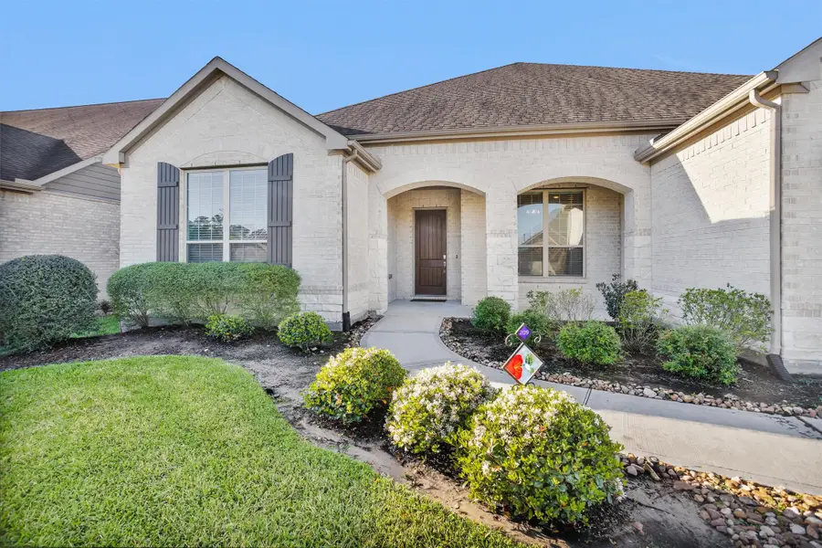 209 Fox Trotter, Southeast Montgomery, TX 77382 - #2