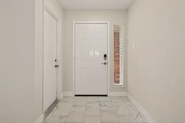 7027 Dickson Way, Houston, TX 77489