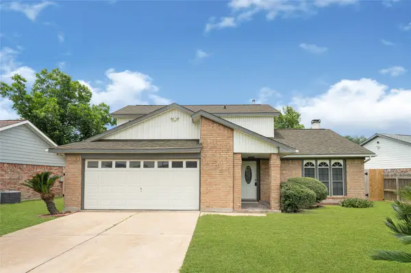 12543 Versailles Drive, Houston, TX 77015