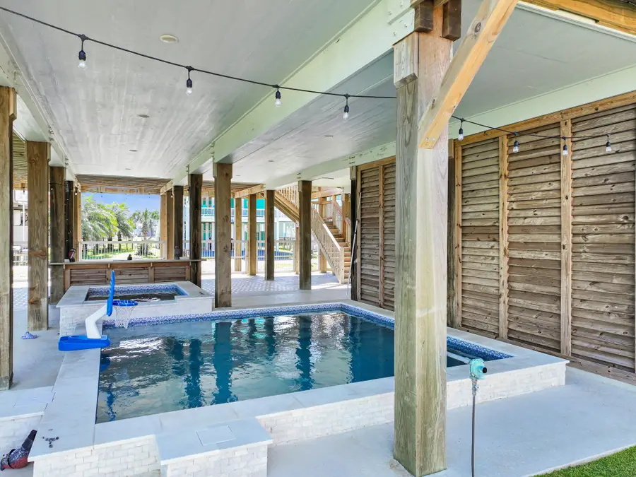 928 Kenlyn Drive, Crystal Beach, TX 77650 - #2