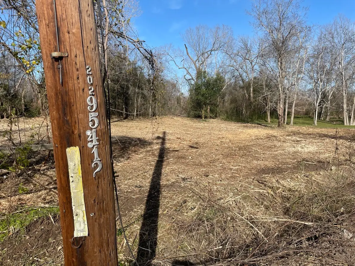 202 Leago Street Street, Houston, TX 77022 - #1