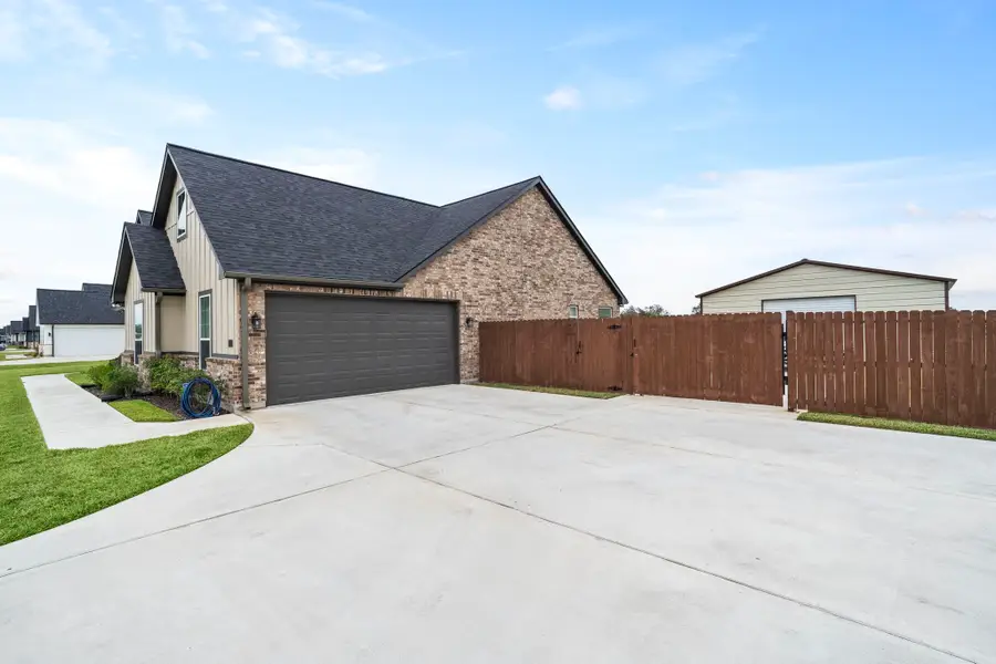 9719 Neon Moon Drive, Needville, TX 77461 - Image #3