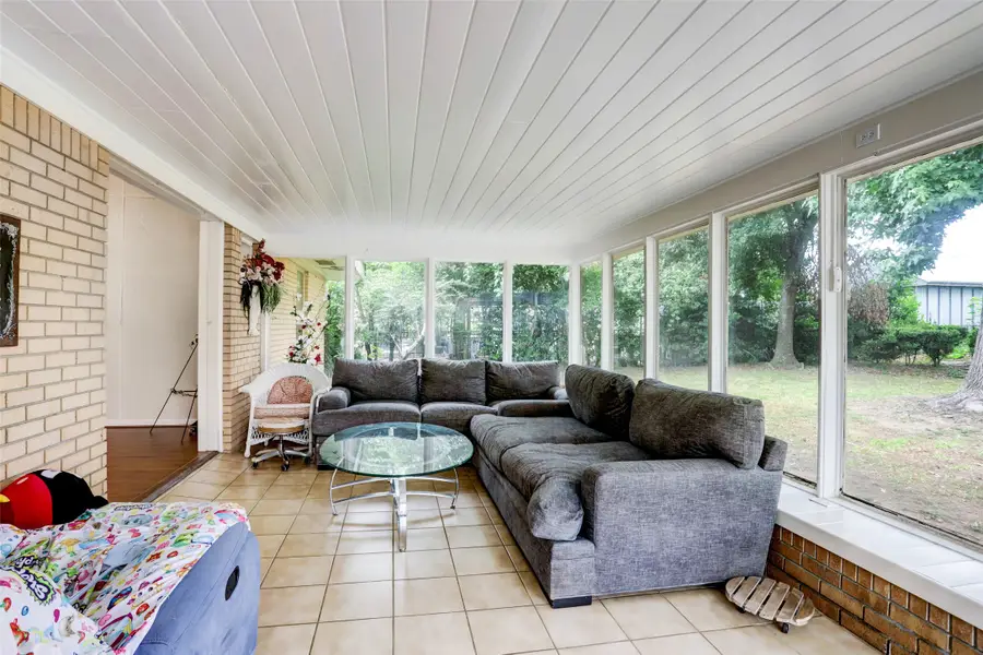 822 N Meyer Street, Sealy, TX 77474 - #3