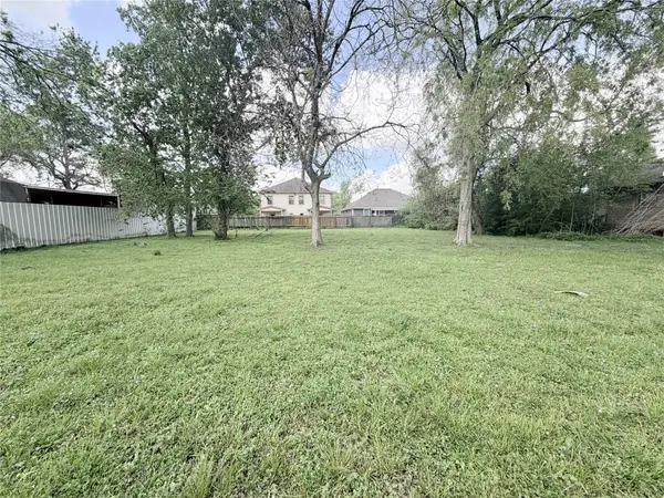 7527 Burt Street, Houston, TX 77088