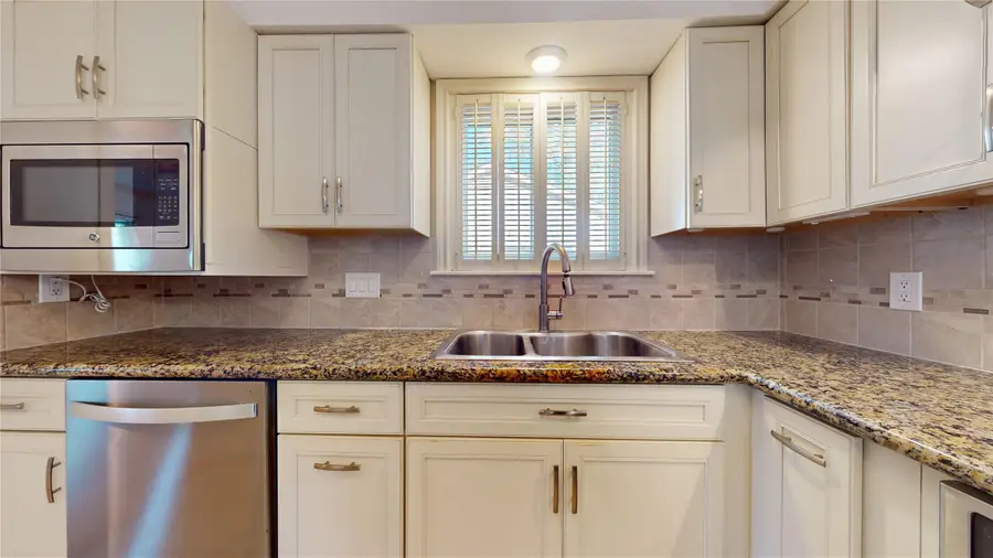 1915 Ashford Hollow Lane, Houston, TX 77077 - Image #3