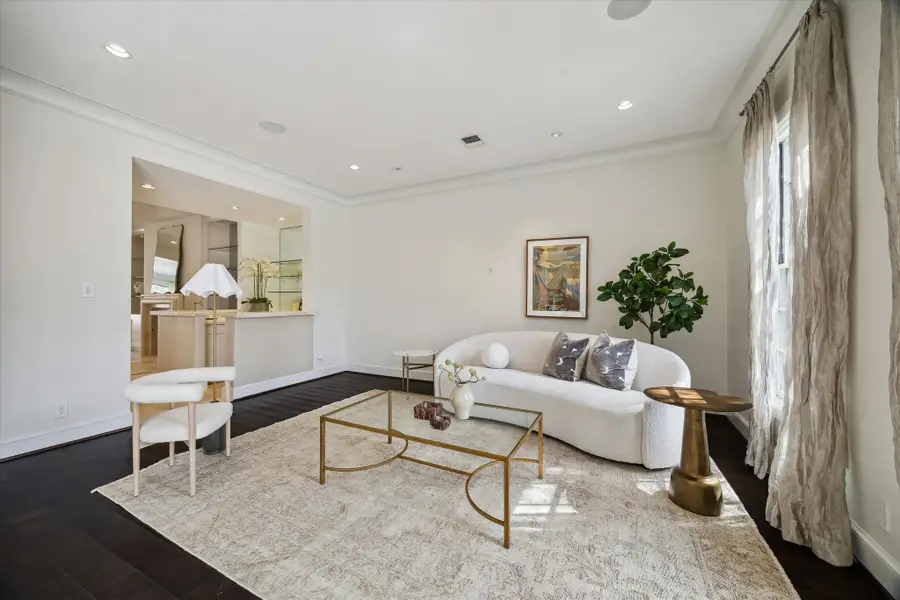 3738 Wickersham Ln, Houston, TX 77027 - #2