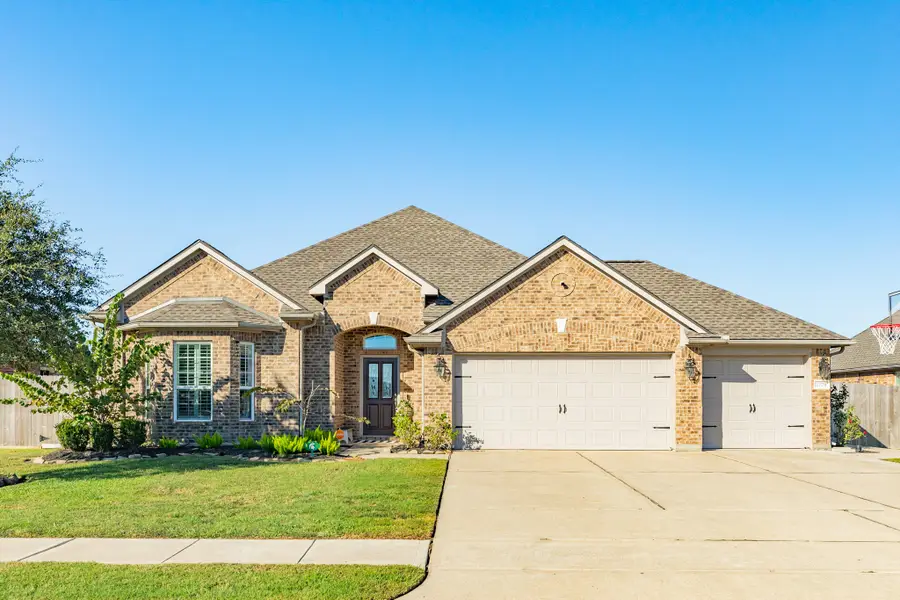 1279 Laurel Lane, Angleton, TX 77515 - Image #2