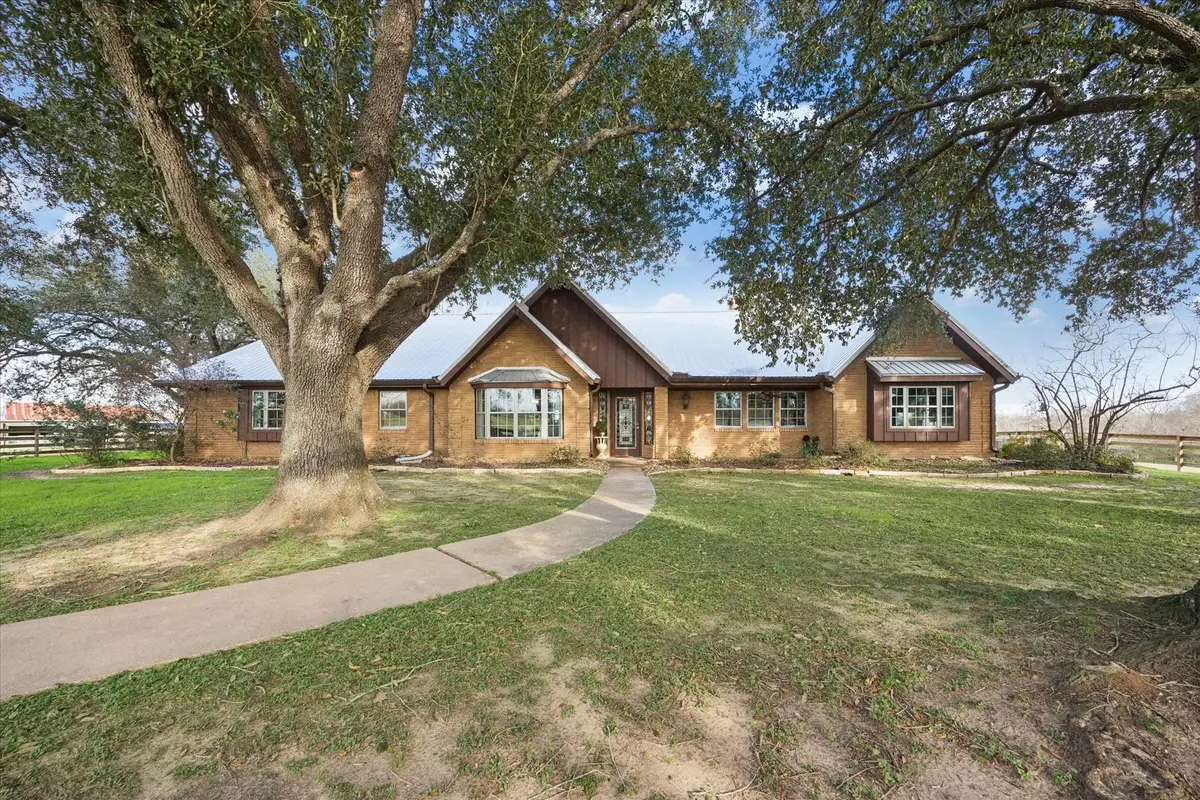 3076 Sagebrush Lane, Sealy, TX 77474 - Image #1