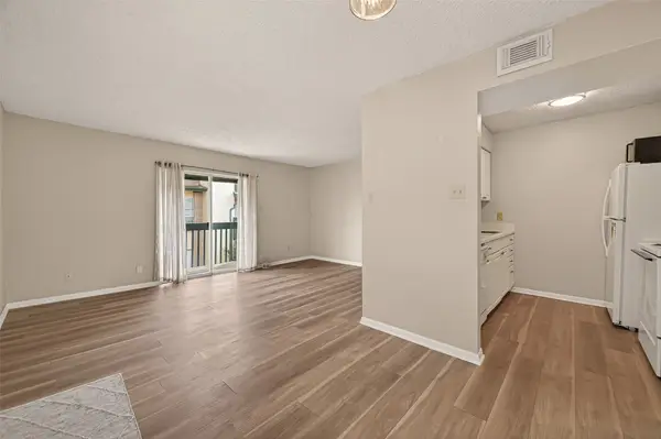 1516 Bay Area Boulevard #H10, Houston, TX 77058