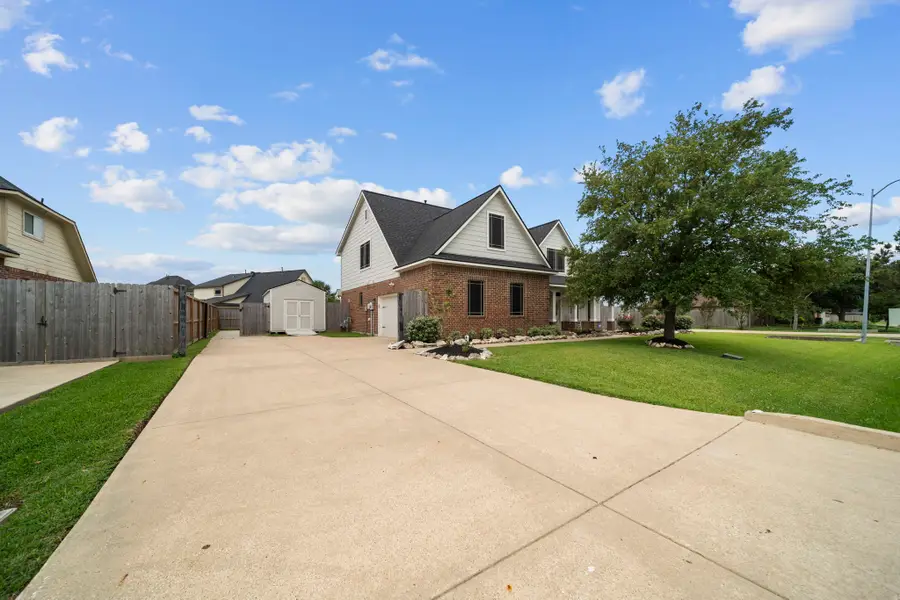 14002 St Thomas Street, Monterey Belvieu, TX 77523 - #2