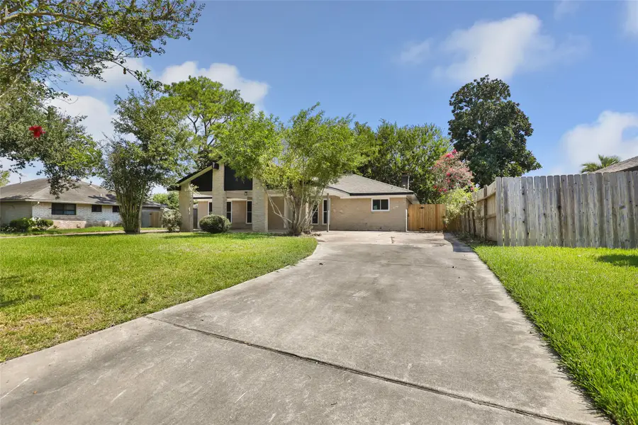 4308 Pine Shadows Street, Dickinson, TX 77539 - #2