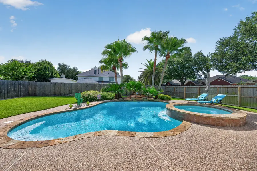 923 N Wellsford Drive, Pearland, TX 77584 - #3