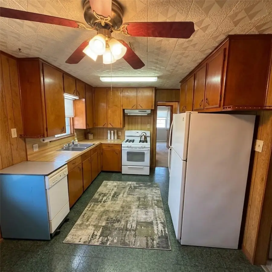 1110 Jarrett Street, Liberty, TX 77575 - #2