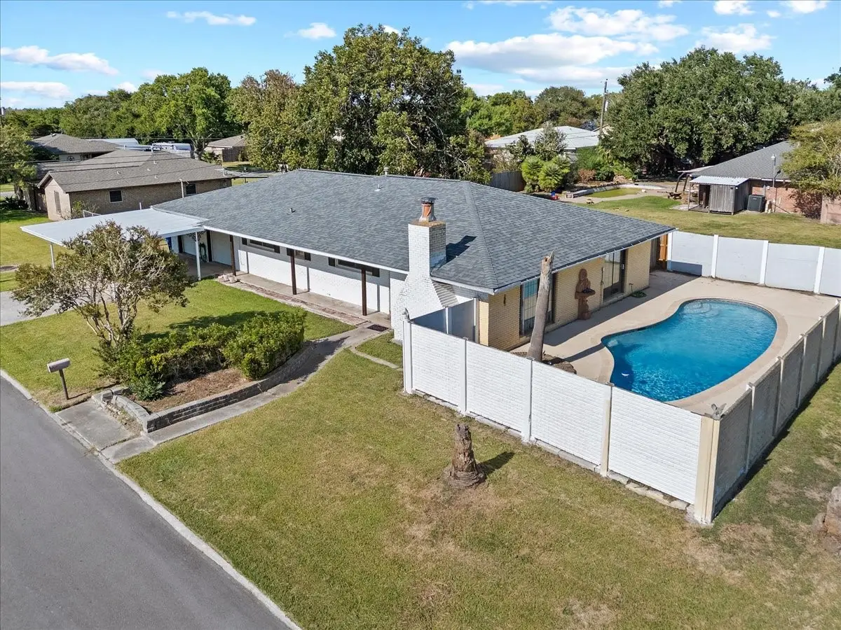 140 Bay Ridge Drive, Beach City, TX 77523 - #1