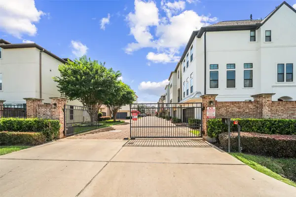 1129 Sherwood Run, Houston, TX 77043