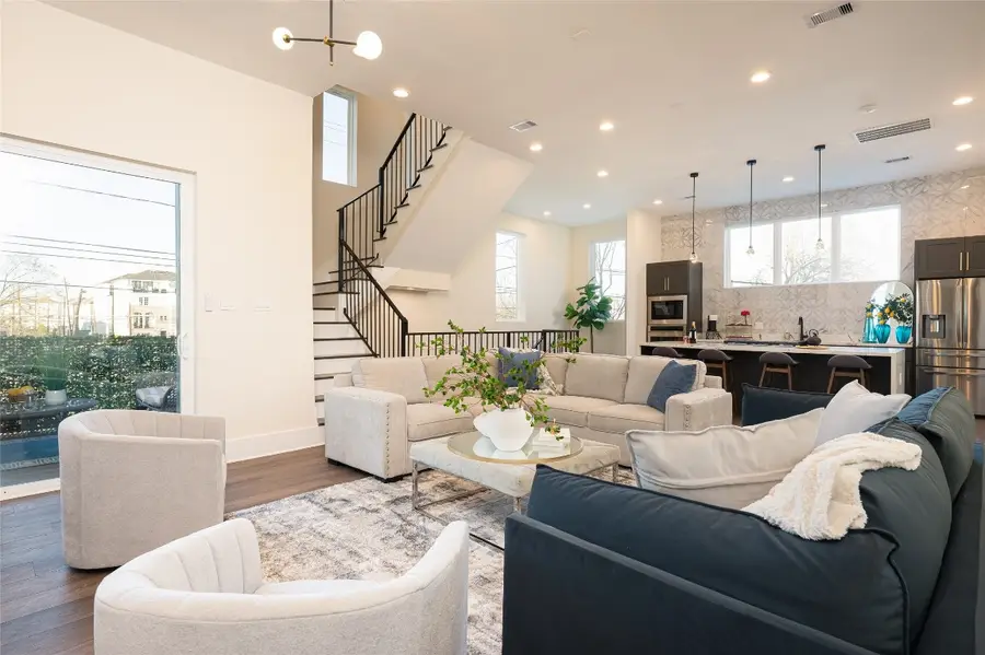 917 Thompson Street, Houston, TX 77007 - #3