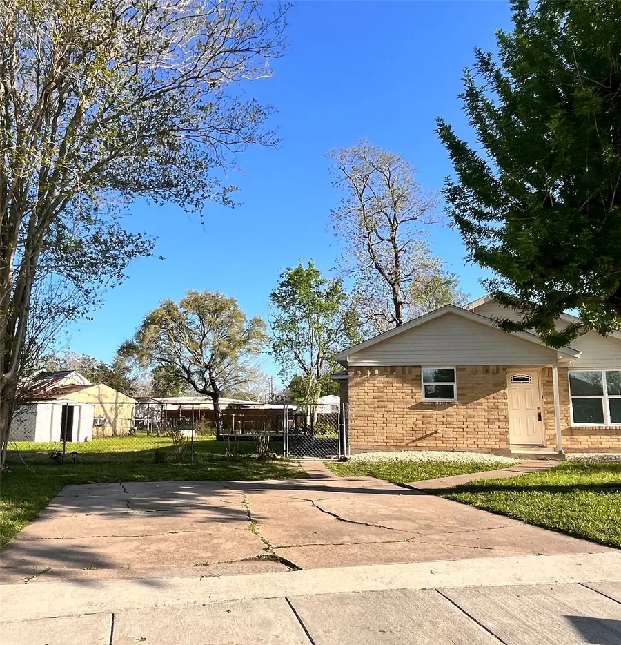 4641 Orange Circle S, Pearland, TX 77581 - #2