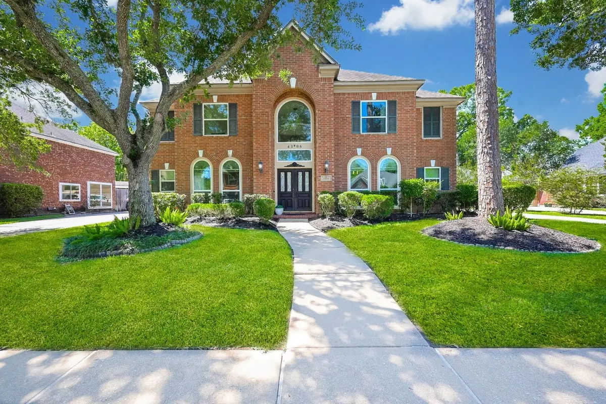 4306 Island Hills Drive, Pasadena, TX 77059 - #1