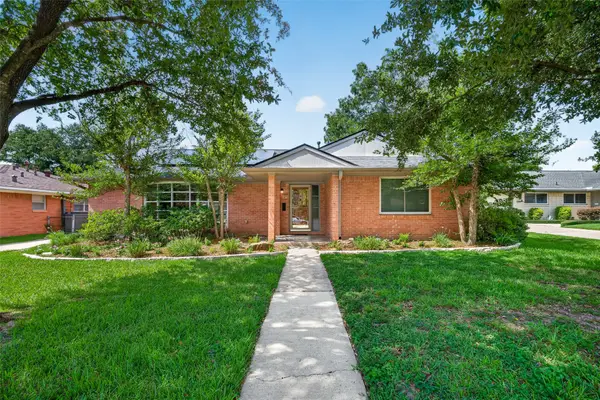 2202 Viking Drive, Houston, TX 77018