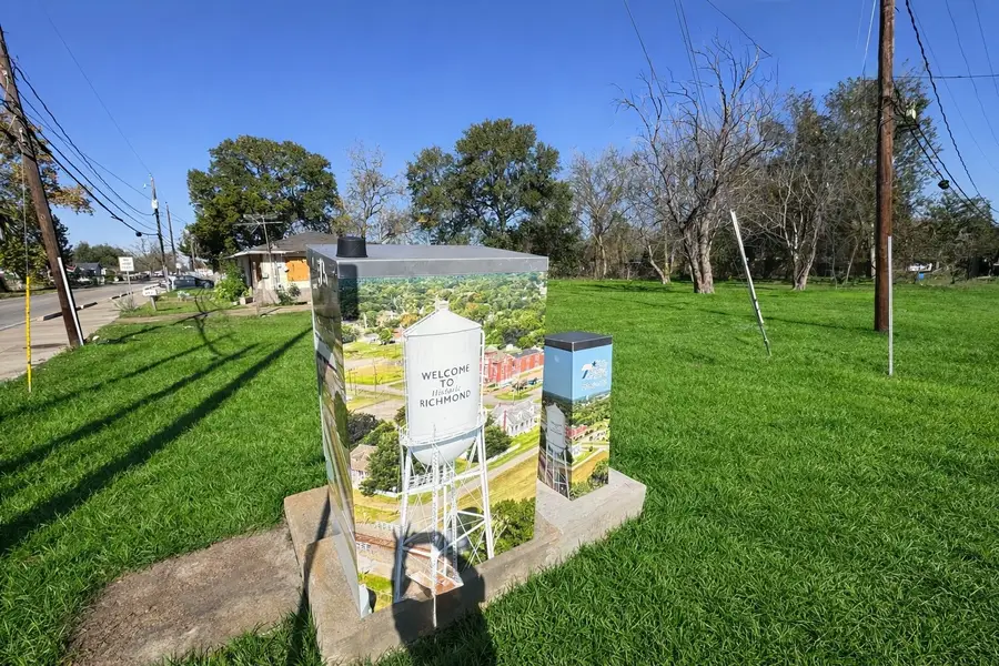 206 Collins Road, Richmond, TX 77469 - Image #3