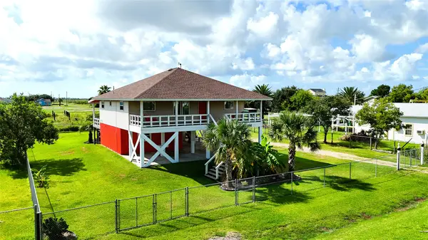 1404 Pickney Avenue, Port Bolivar, TX 77650