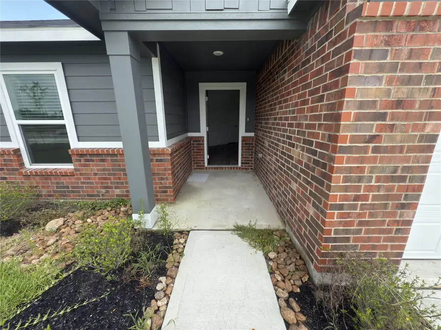 510 Oak Chase Avenue, Dayton, TX 77535 - #2