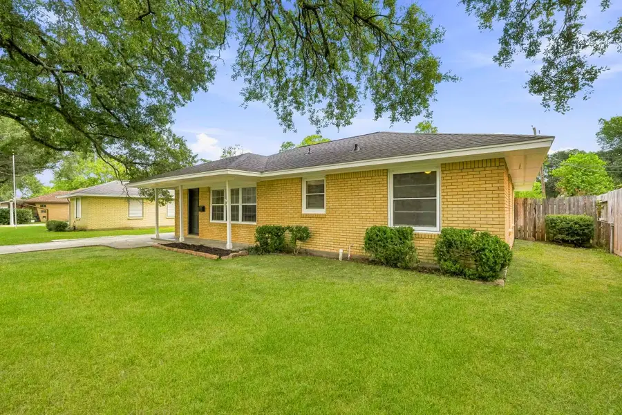 106 S Pin Oak Drive, Texas City, TX 77591 - #3