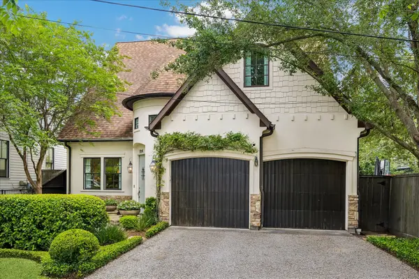 104 Moss Street, Houston, TX 77009