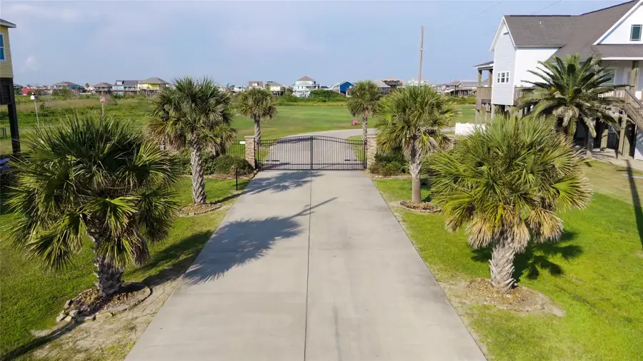 1217 Crystal Dunes Way, Crystal Beach, TX 77650 - #2