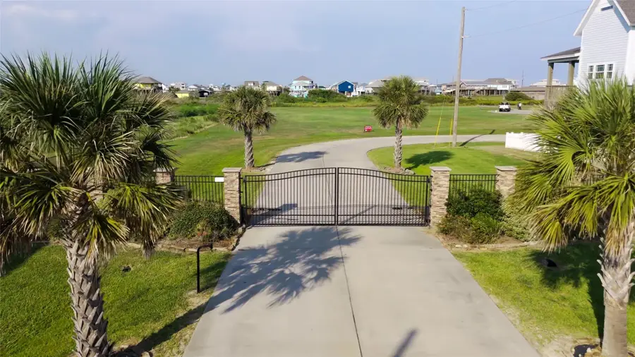 1217 Crystal Dunes Way, Crystal Beach, TX 77650 - #3