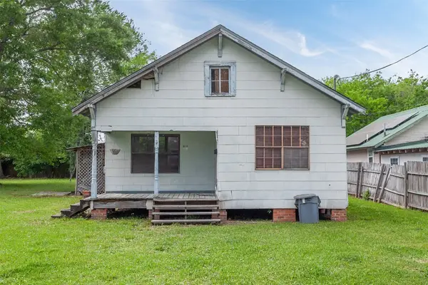 818 Marion Street, Port Neches, TX 77651