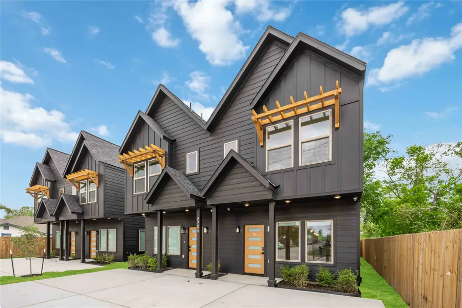 8129 Safebuy Street #A/B, Houston, TX 77028 - #2