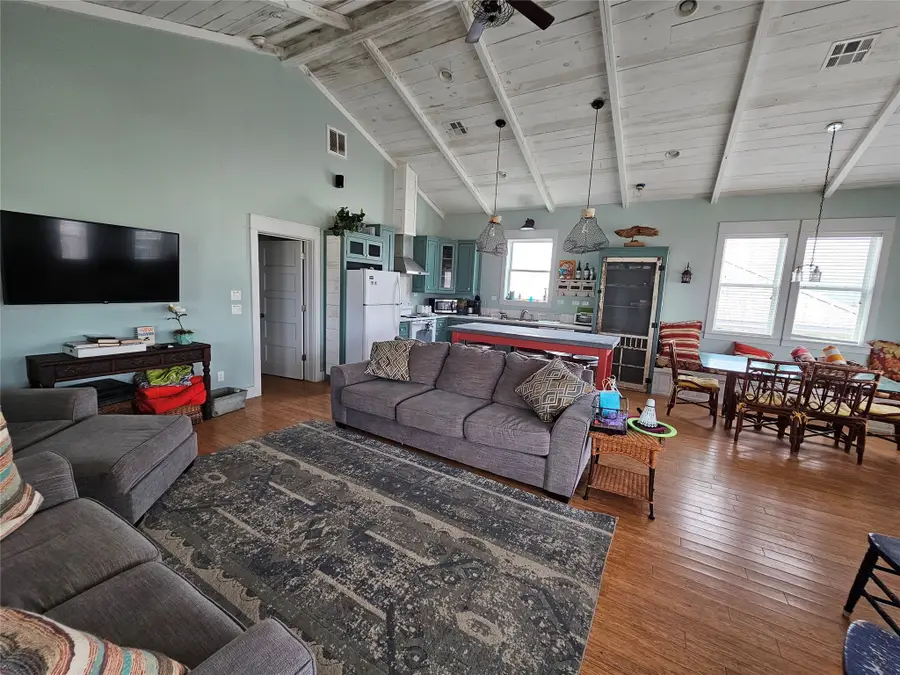 833 Kahla Drive, Crystal Beach, TX 77650 - Image #2