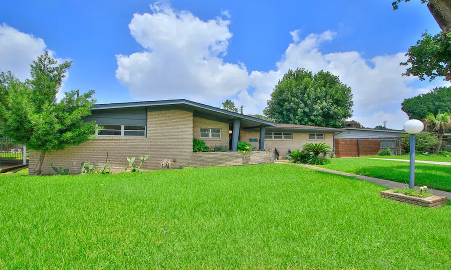 8210 Dover Street, Houston, TX 77061 - #2