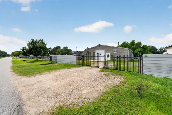 2213 Ellis Drive, Rosharon, TX 77583