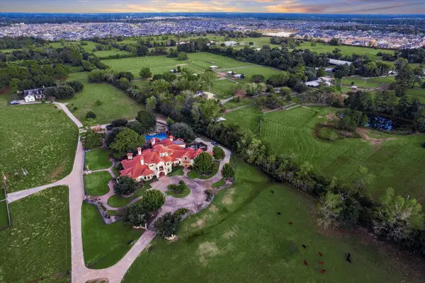21538 Mueschke Road, Tomball, TX 77377