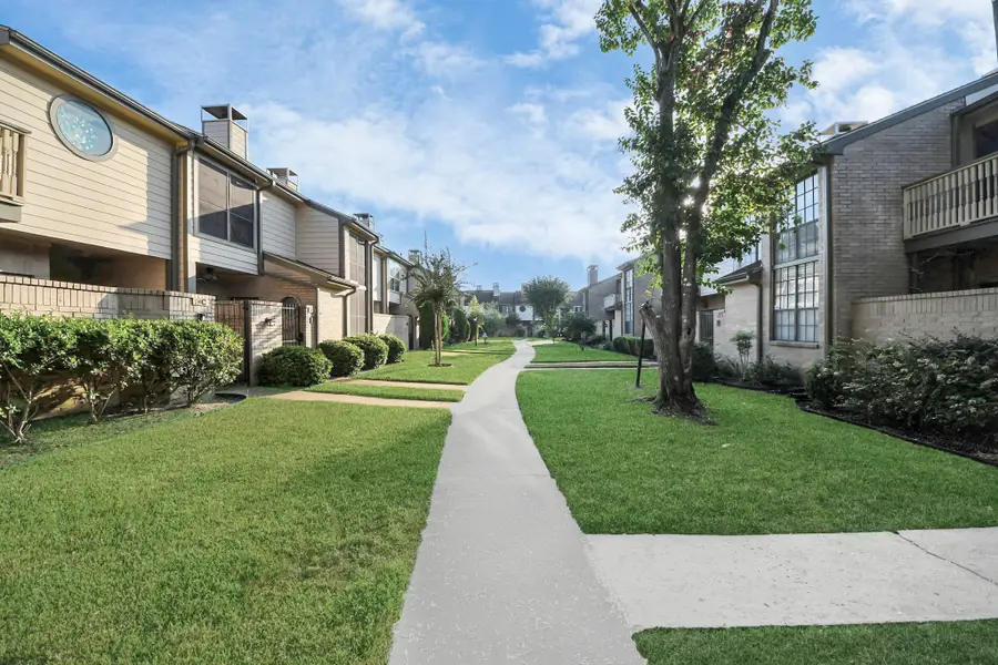 714 Country Place Drive #D, Houston, TX 77079 - Image #2