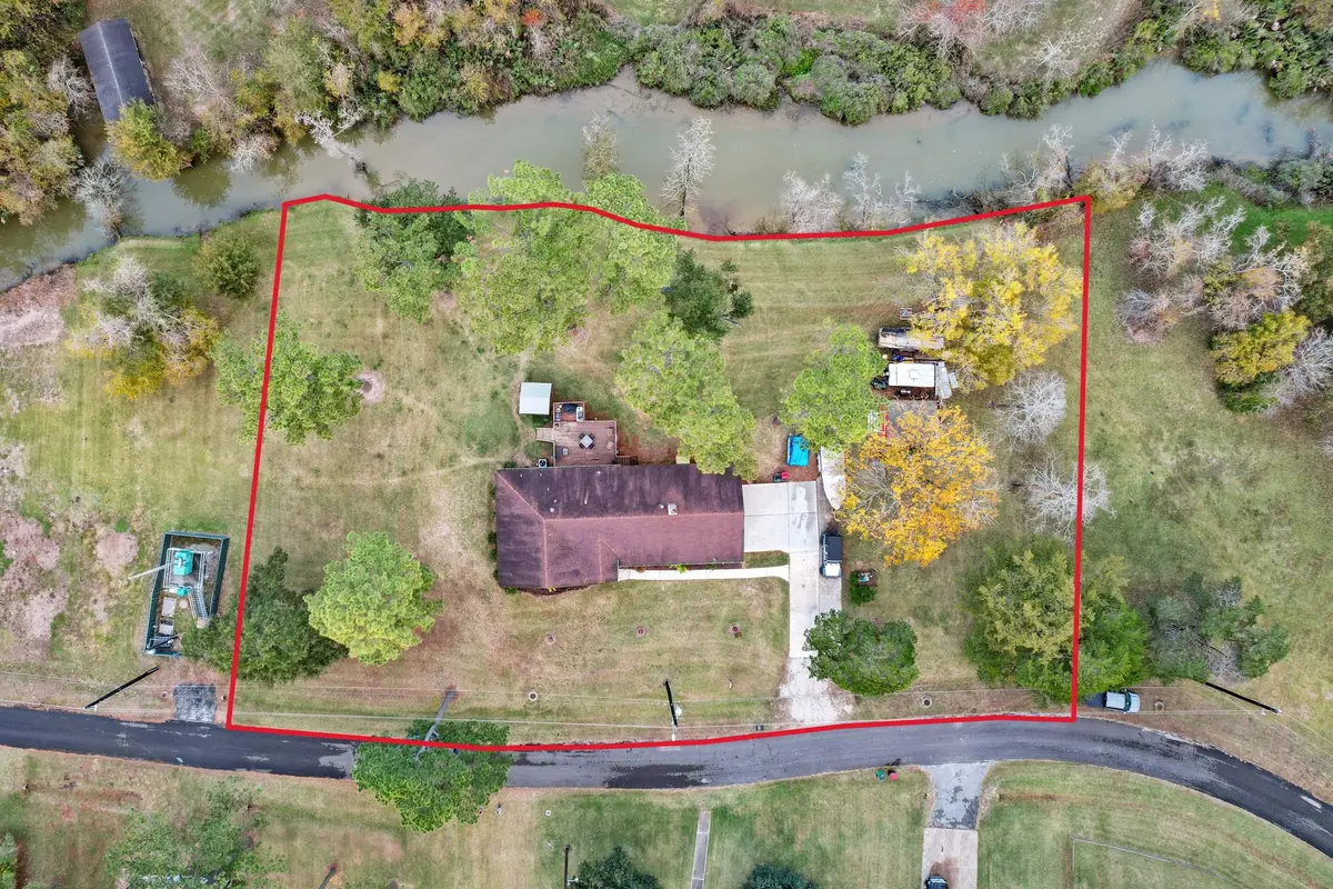 203 N Bayou Bend Drive, Baytown, TX 77521 - Image #1